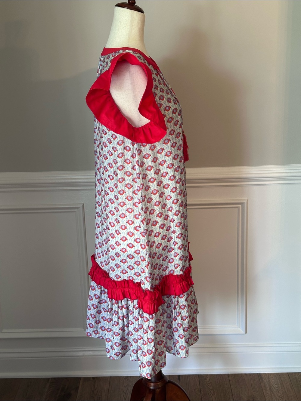NEW Voy Red Printed Contrast Ruffle Sleeve Tiered Dress size Small - Picture 3 of 11